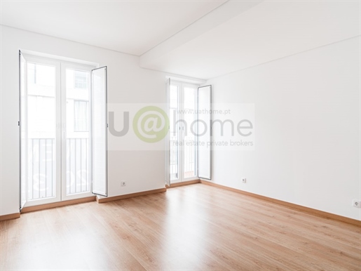 2 bedroom apartment with garden, near the river