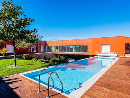 Moradia T4+1 no Bom Sucesso/Óbidos com piscina, maravilhosa vista para o golfe e lago, projecto do A