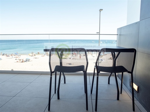 Sesimbra en face de la plage, terrasse 85m2, rentabilité garantie de 4%