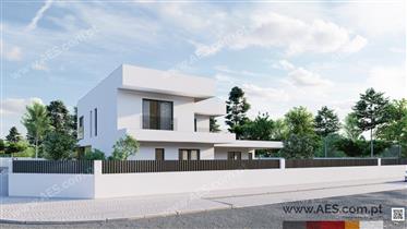 Stedelijk land met goedgekeurd project Vrijstaand huis T4 - Lagoa de Albufeira