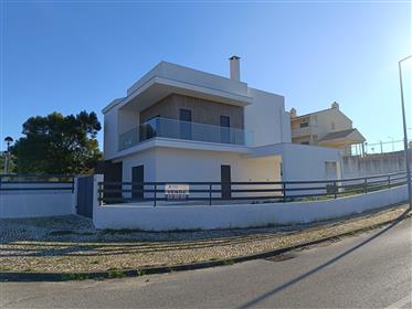 House T3 in Sesimbra