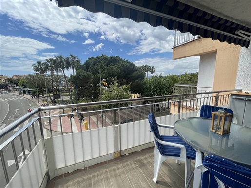 Renovated and centrally located apartment just 2 minutes from Platja Gran de Palamós