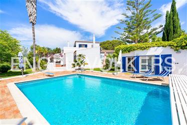 Wunderschöne Villa Mit Schwimbad In Carvoeiro