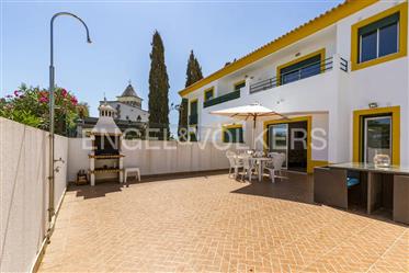 2 Bedroom Apartment in Central Location in Albufeira