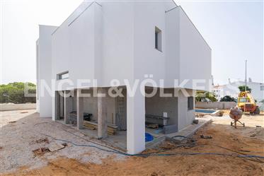 Modern Villa in Galé – under construction