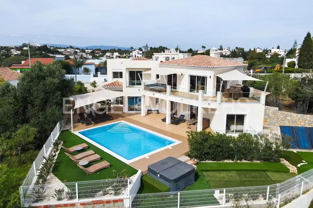  Splendide villa de 4 chambres avec vue mer