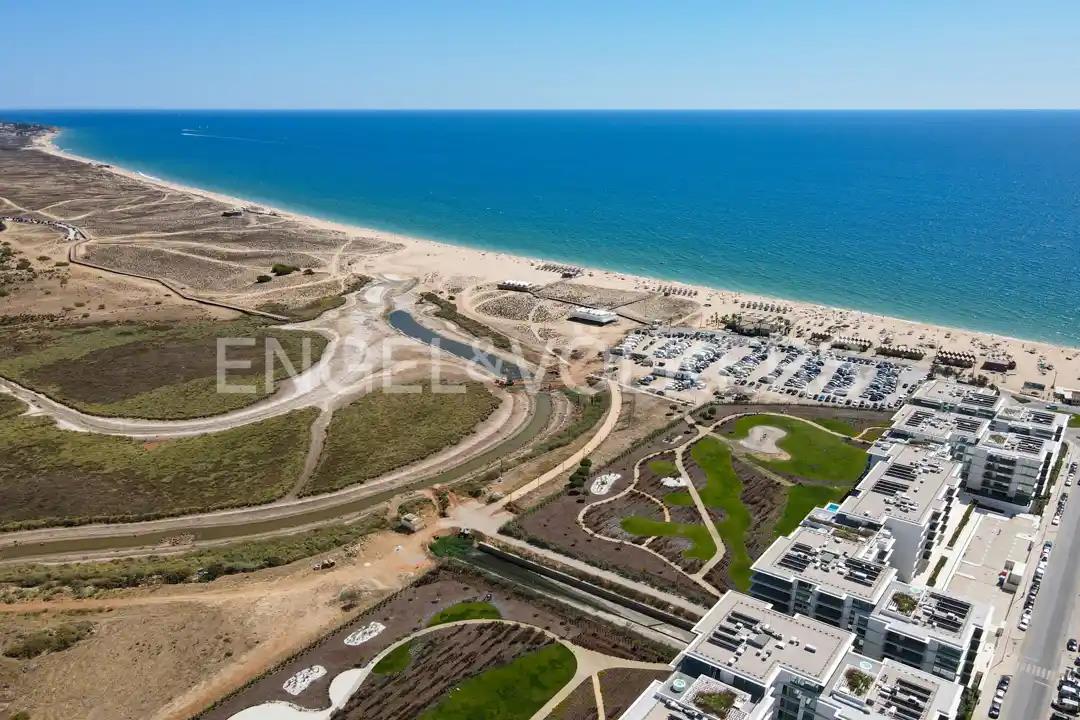  Brand new luxury 2-bedroom apartment with sea views, 50 metres from the beach