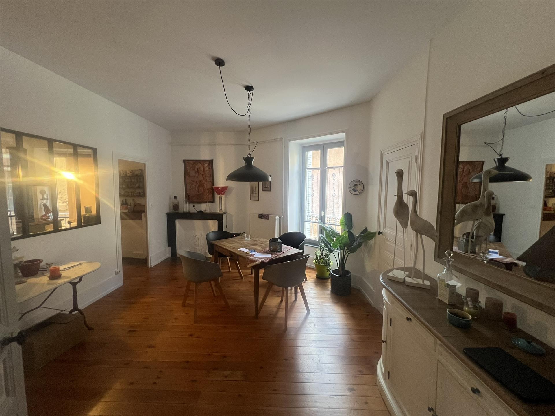 Purchase: Apartment (71120)