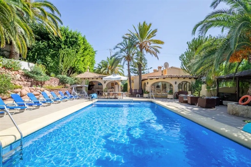 Entertainers delight in the sought-after location of La Sabatera, Moraira with Sea Views