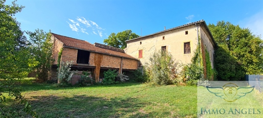 Alès, Mas 123m2 to renovate and its 685m2 of annexes on more than 2ha of market gardening land.