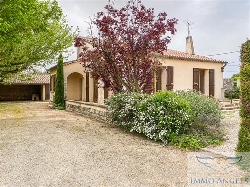 House 157 m2 on 1315 m2 of land, in Le Thor.