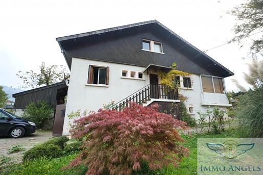 Family house in the town of Sévrier - 4 km from Annecy and very close to the lake