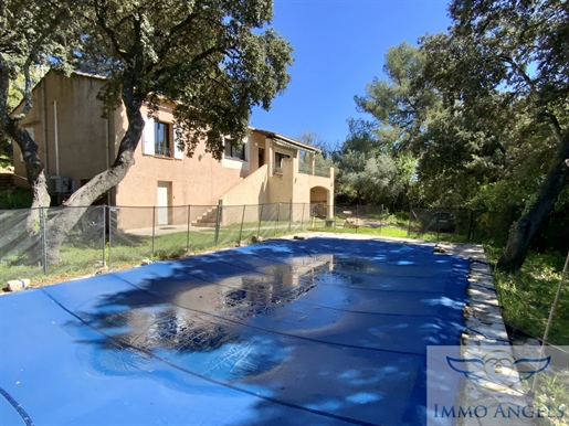 Nîmes, west Castanet, Golf, house, swimming pool, garage, large plot