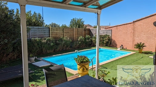 T4 house with swimming pool and converted garage