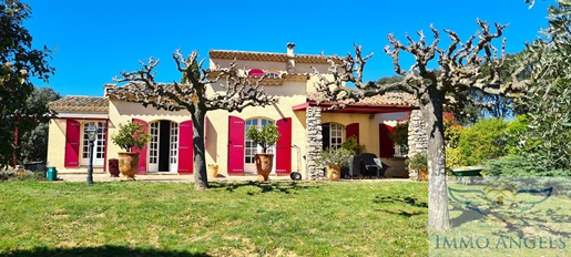 Tornac near Anduze, 6-room house of 133m2 on land of 7000m2, swimming pool, garage and outbuildings.