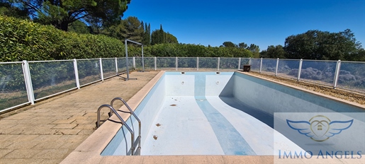 Tornac near Anduze, 6-room house of 133m2 on land of 7000m2, swimming pool, garage and outbuildings.
