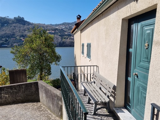 Casa a orillas del río Douro