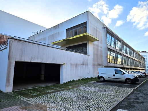 Commercial building for sale in Rinchoa - Sintra