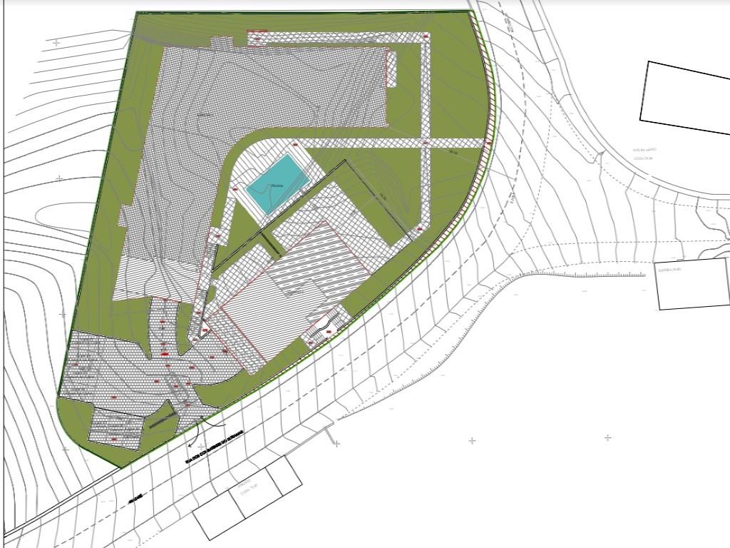 Land in Nazaré mit genehmigtem Projekt für 2 Häuser und 15 Wohnungen