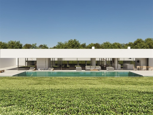 Villa mit 4 Schlafzimmern, Garten, Swimmingpool und Garage, entworfen von Gonçalo Byrne, im Bom Suce