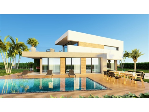 Villa in Silver Coast with new construction and sea view!