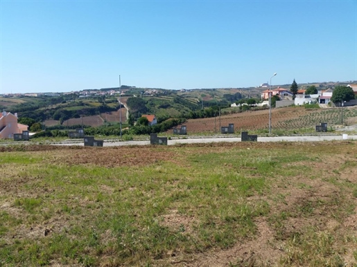 Plot with sea view just 1,5 km from the beach
