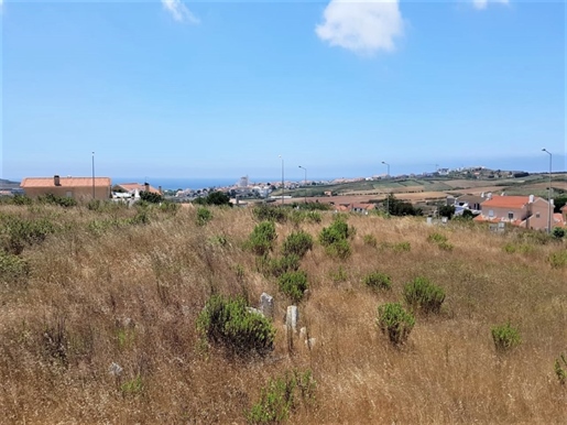 Plot with sea view just 1,5 km from the beach