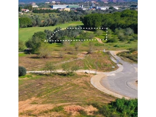 Terrain à bâtir dans un Golf Resort