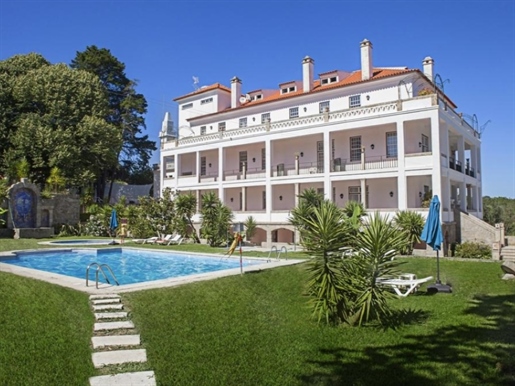 Hôtel avec un grand potentiel surplombant la Serra da Estrela