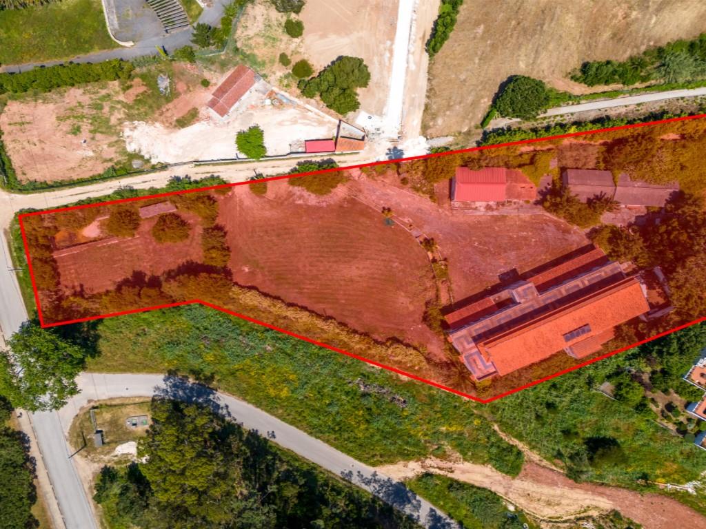 Edifício na 1ª linha da Lagoa com projeto aprovado para vários apartamentos e restaurante!