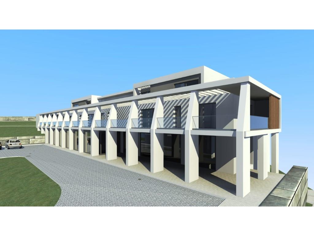 Edifício na 1ª linha da Lagoa com projeto aprovado para vários apartamentos e restaurante!