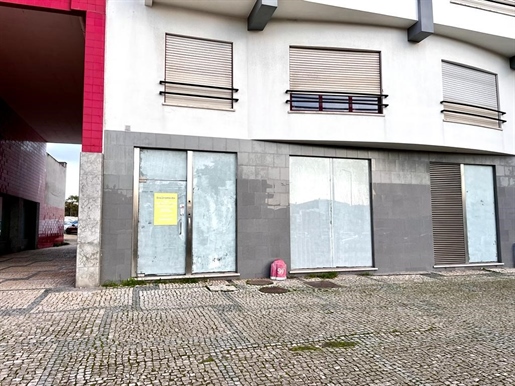 Shop with 190m² in the centre of Caldas da Rainha