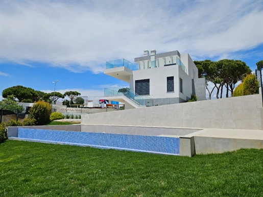 Neues Haus mit Pool in der Nähe von Aquashow - Quarteira / Algarve
