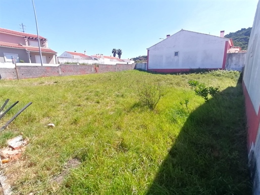 Grundstück in Óbidos, nur 3 Minuten vom Schloss entfernt