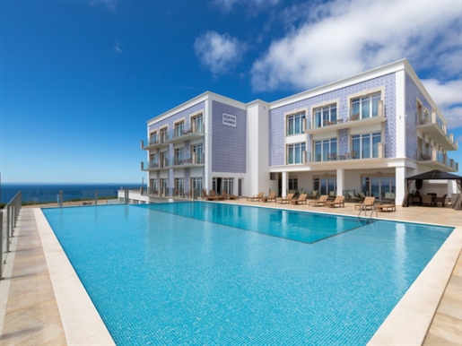 Apartamentos con piscina en 1ª Línea de mar y con rentabilidad garantizada!