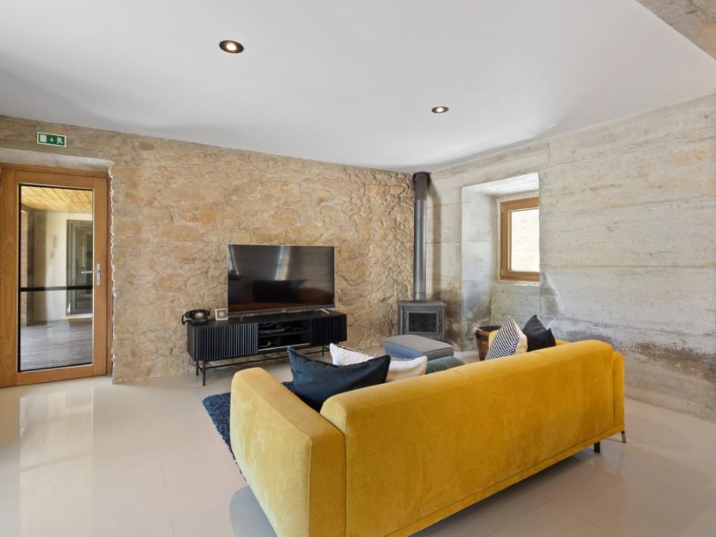 Exclusive Villa: Nature, History and Beach on the Doorstep