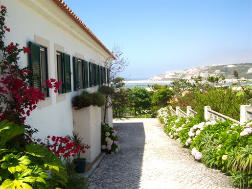 Villa de 4 chambres, avec garage et jardin, avec une vue fantastique sur la plage et la lagune à Bom