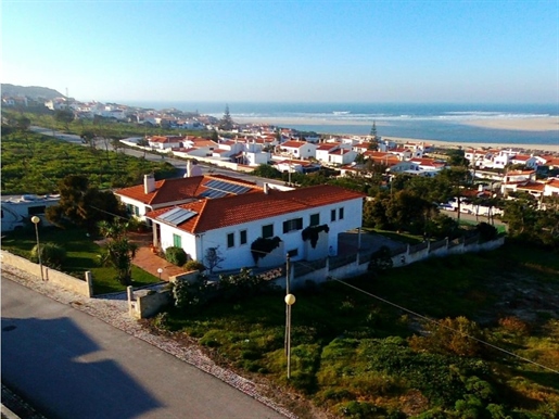 4 bedroom villa, with garage and garden, with a fantastic view of the beach and the Lagoon in Bom Su