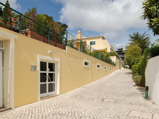 Villa a few minutes from Estoril beach