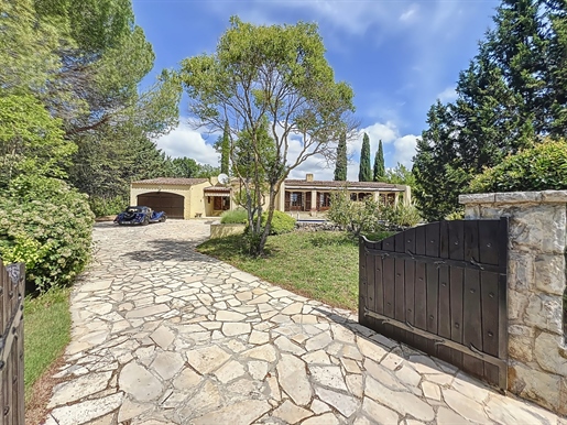 Fayence for sale single-storey house with swimming pool