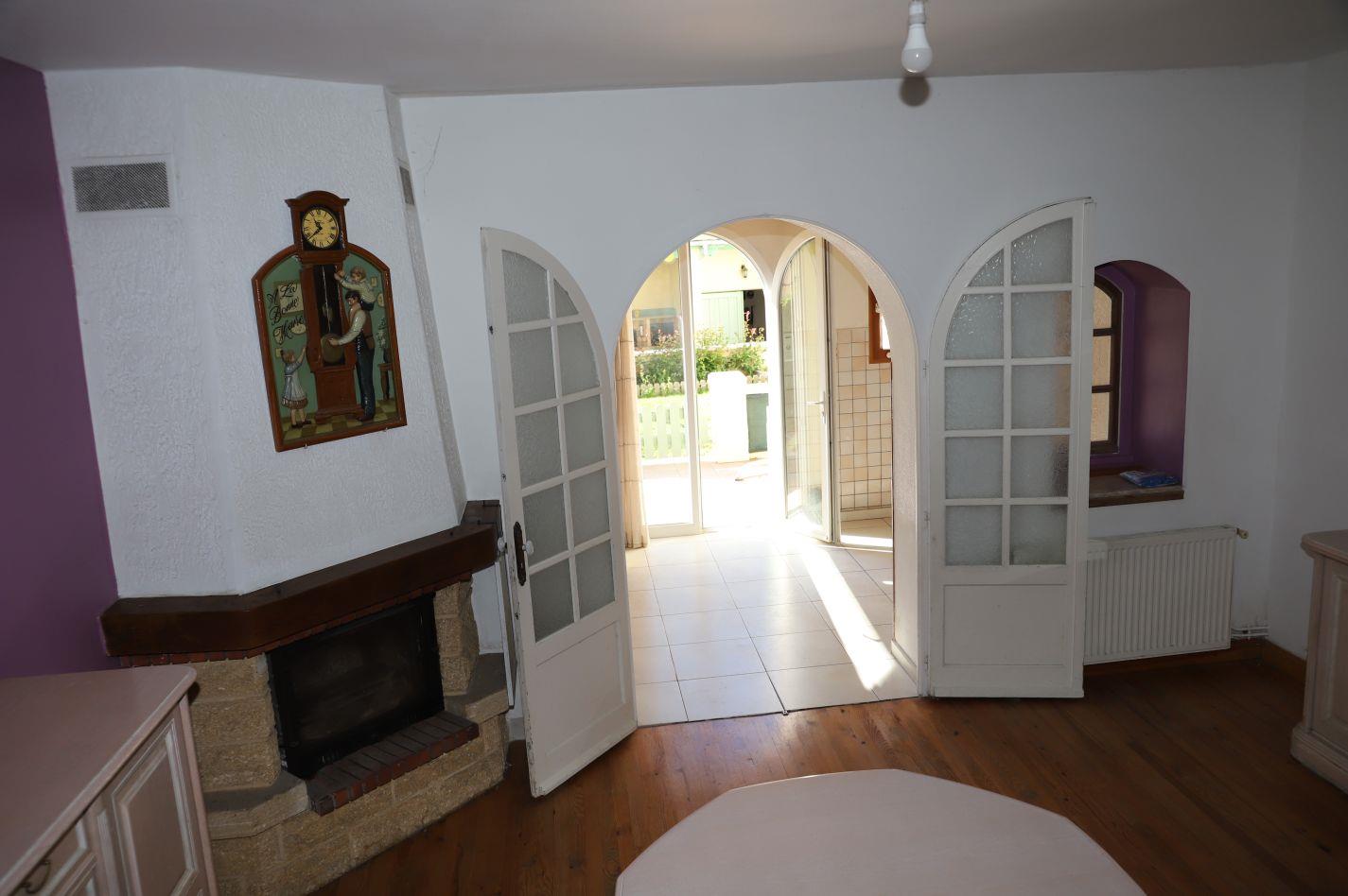 Purchase: House (09300)