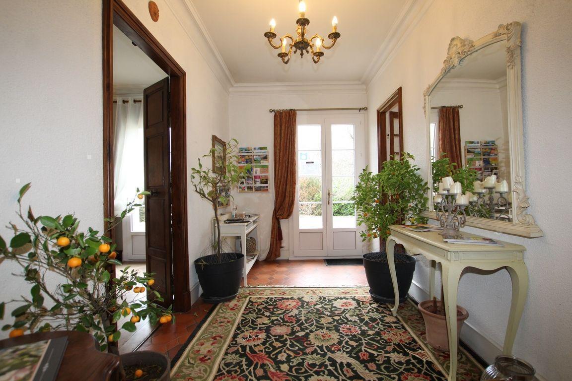 Purchase: House (09300)