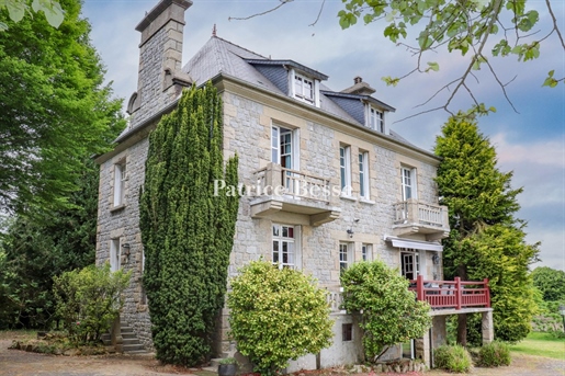 A stone house in almost a hectare, near to Dinard and the banks of the river Rance.
