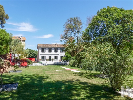 An 1862, renovated, traditional Bastide house, with a pool and more than 2,000 m² of land, in a wood