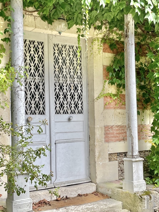 Zwischen Lothringen und der Champagne, ein Haus aus dem Ende des 18. Jahrhunderts, mit Nebengebäude