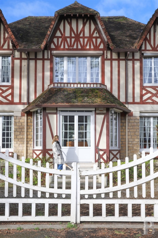 In Ouistreham Riva-Bella im Calvados, östlich der Côte de Nacre, befindet sich eine Villa am Meer i