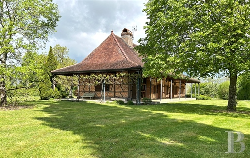 In der Bresse Bourguignonne befindet sich ein elegantes, renoviertes Bauernhaus aus dem 18. Jahrhun