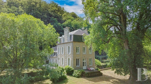 Im Süden des Calvados, 2 km vom Zentrum von Vire entfernt, befindet sich ein Herrenhaus aus dem 17.