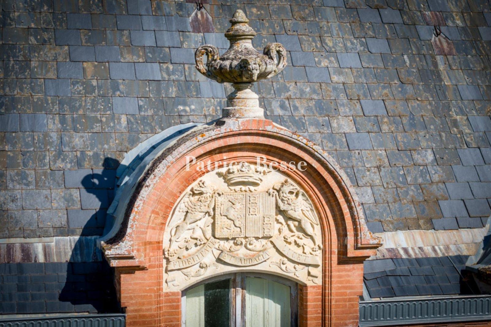 40 Minuten vom Stadtzentrum von Toulouse entfernt, ein elegantes Schloss aus dem 19. Jahrhundert, s