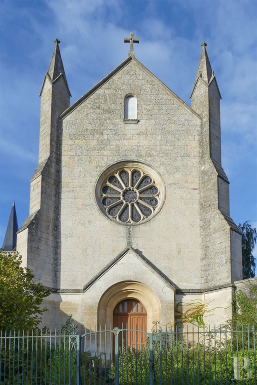 The sober chapel of the former Niort Carmelite convent, a haven of calm and serenity very close to t